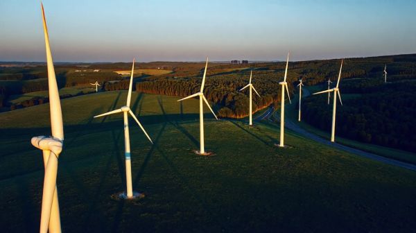 10 stratégies essentielles pour réussir la transition énergétique en France